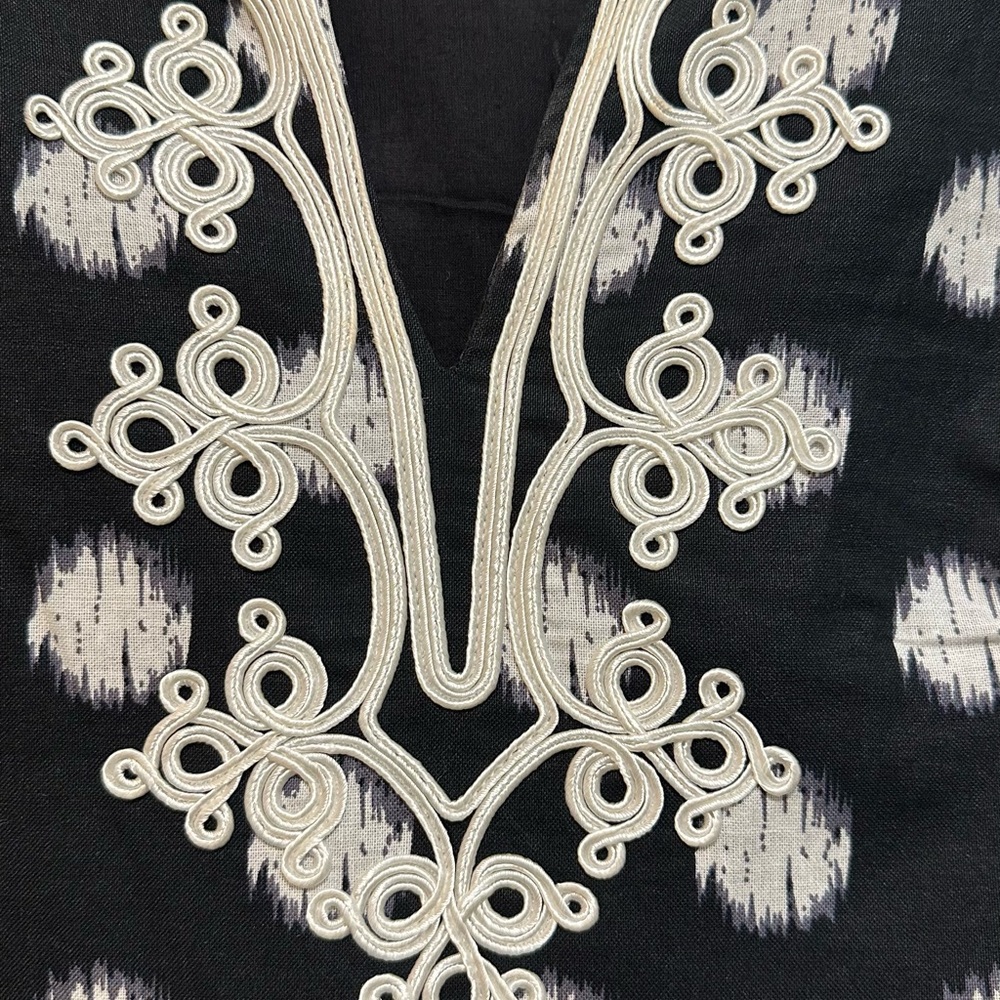 Charlie Paige Black and White Sleeveless Sheath Mini Dress - Picture 4 of 11